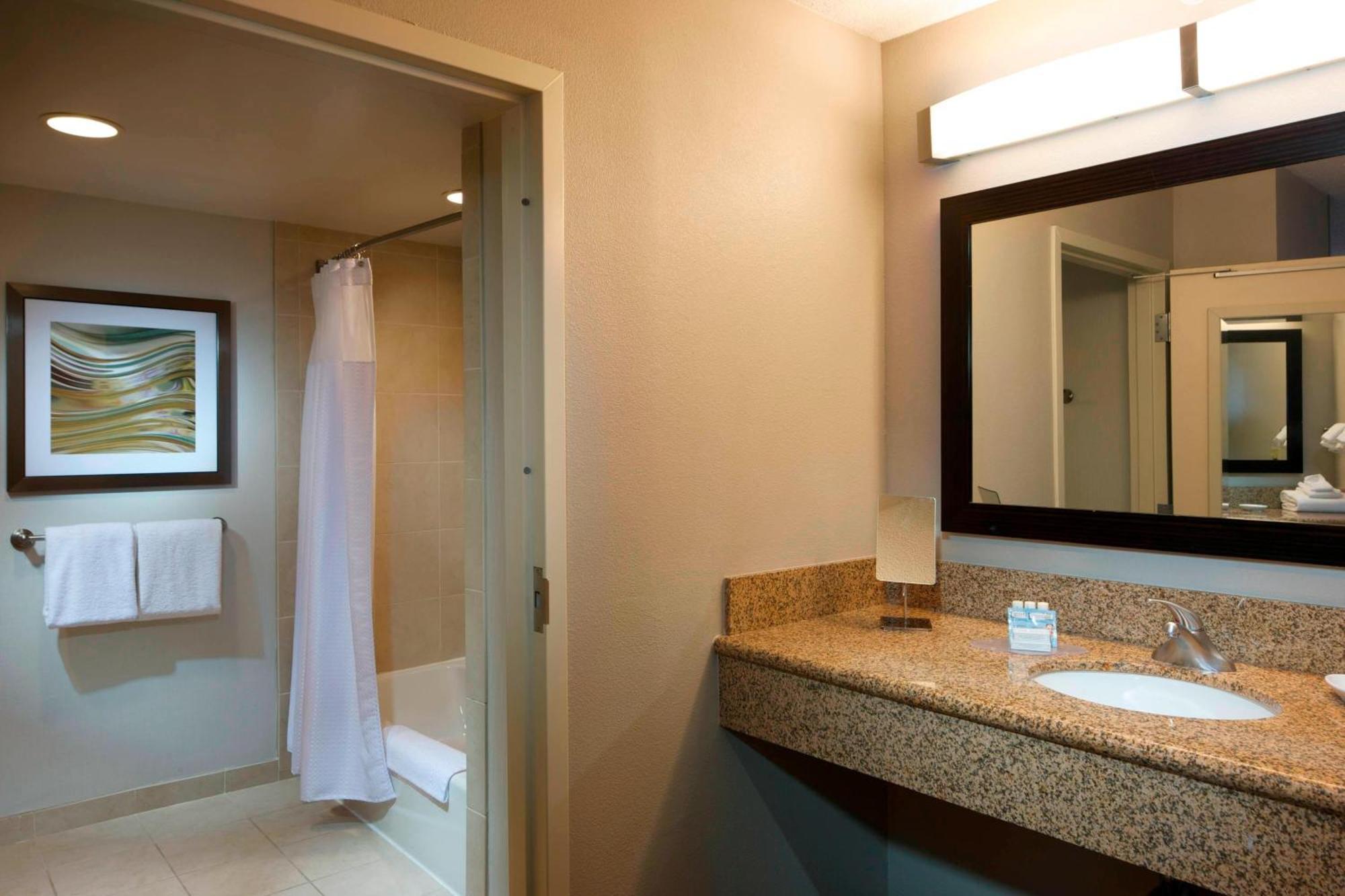 Courtyard By Marriott Jackson Hotel Ngoại thất bức ảnh